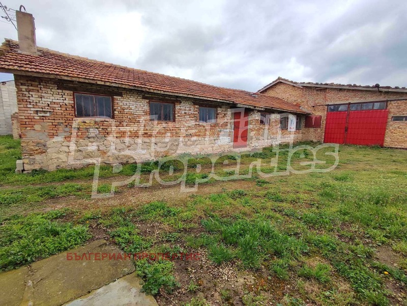 Продава КЪЩА, гр. Шумен, Промишлена зона, снимка 15 - Къщи - 52168583