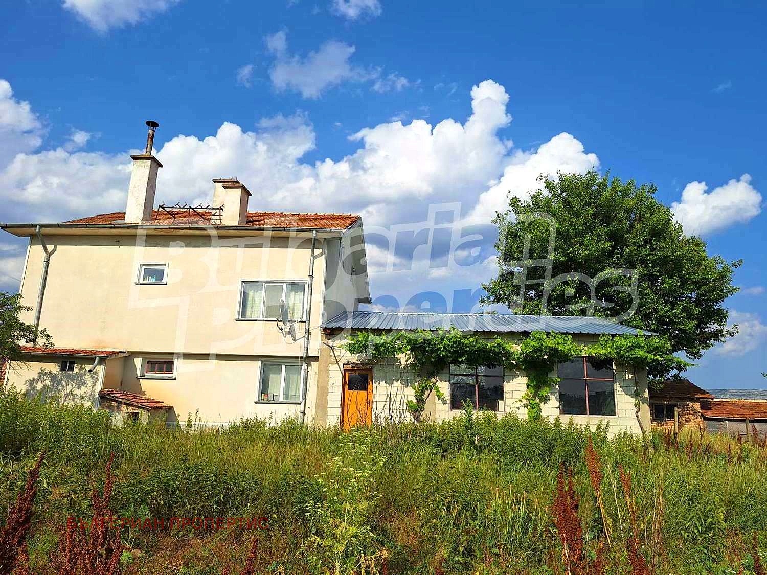 Продава КЪЩА, гр. Шумен, Промишлена зона, снимка 2 - Къщи - 52168583
