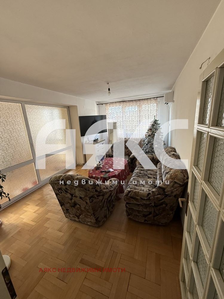 Продава 3-СТАЕН, гр. София, Карпузица, снимка 2 - Апартаменти - 53859263