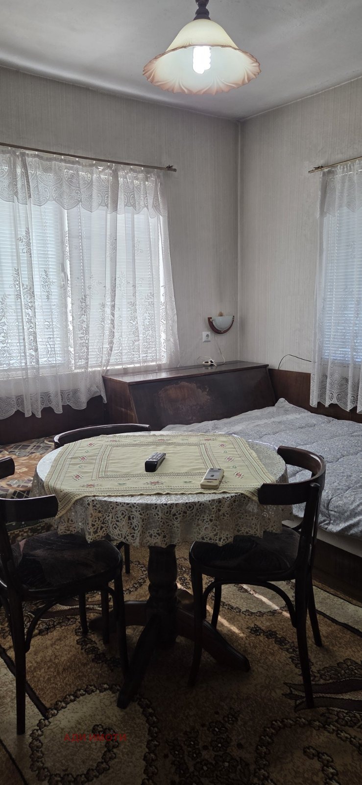 Продава КЪЩА, гр. Карлово, област Пловдив, снимка 4 - Къщи - 56126331