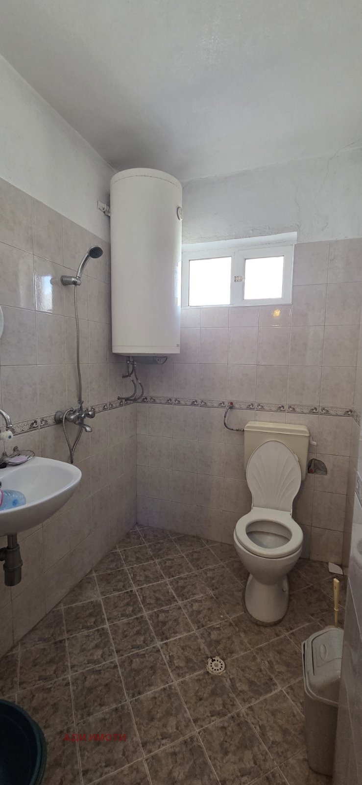 Продава КЪЩА, гр. Карлово, област Пловдив, снимка 11 - Къщи - 56126331