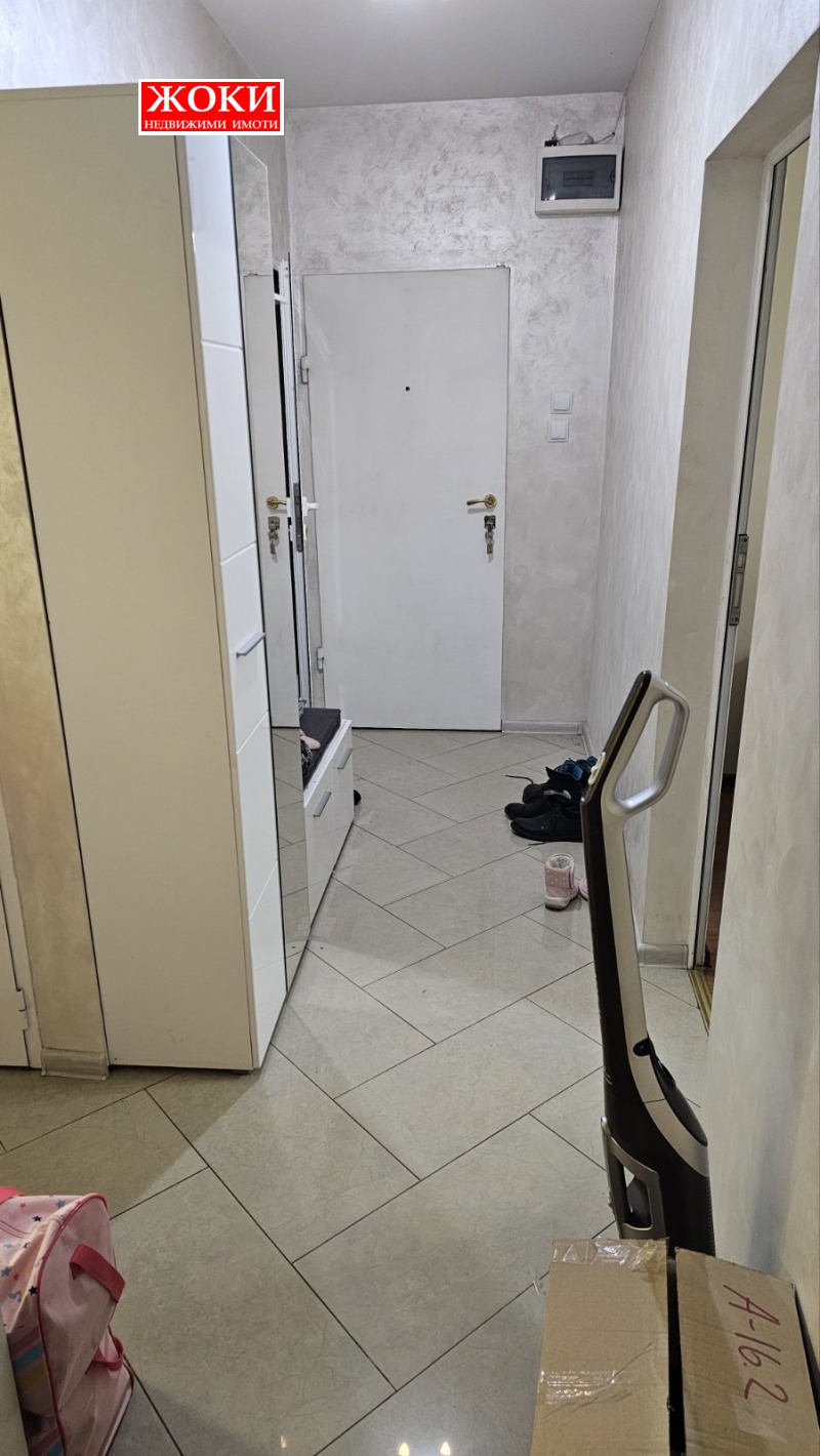 Продава  3-стаен град Перник , Изток , 88 кв.м | 25629574 - изображение [16]