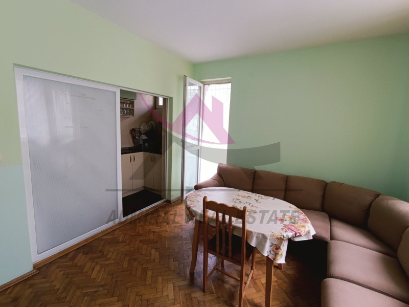 Myytävänä  2 makuuhuonetta Varna , Tsentralna pošta , 83 neliömetriä | 74256270 - kuva [4]