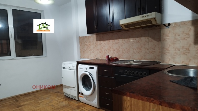 Продава 3-СТАЕН, гр. Пазарджик, Идеален център, снимка 6 - Апартаменти - 51030301