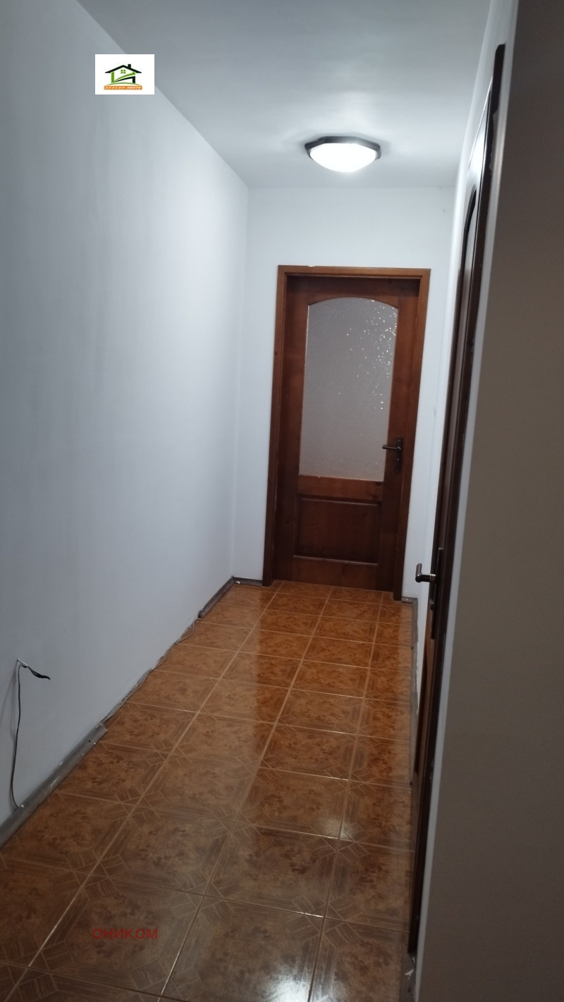 Продава 3-СТАЕН, гр. Пазарджик, Идеален център, снимка 2 - Апартаменти - 51030301