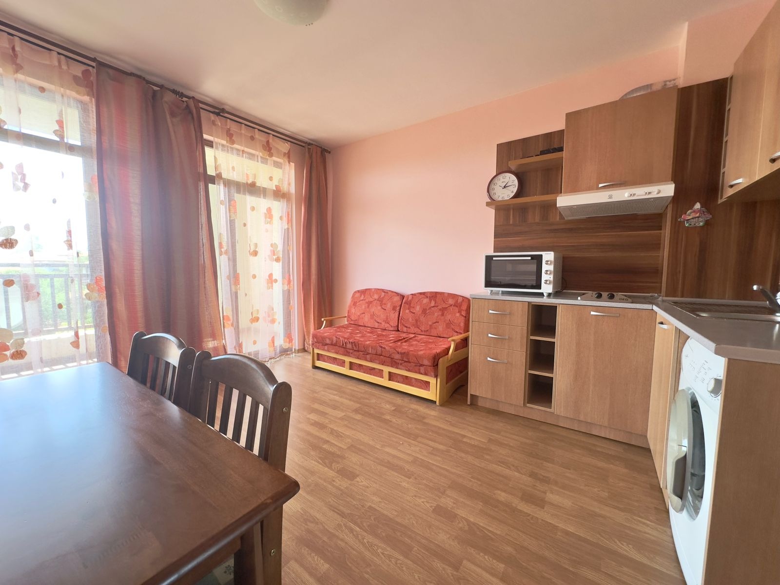 Продава 3-СТАЕН, гр. Ахелой, област Бургас, снимка 2 - Апартаменти - 52712346