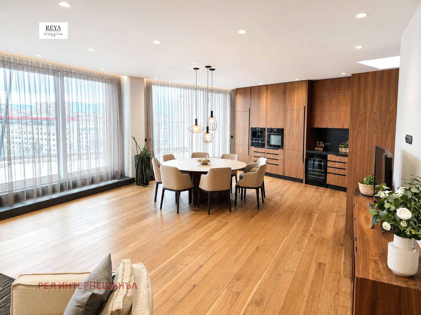 Продава МНОГОСТАЕН, гр. София, Изток, снимка 2 - Апартаменти - 54595806