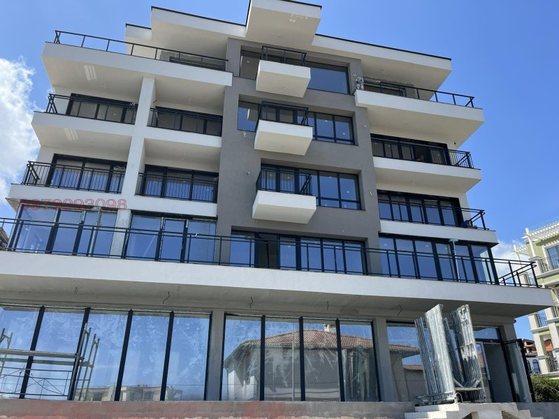 Na prodej  1 ložnice Varna , k.k. Sv.Sv. Konstantin i Elena , 52 m2 | 77063438