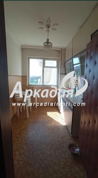 Til salg  2 soveværelser Plovdiv , Vastanicheski , 67 kvm | 53538543 - billede [3]