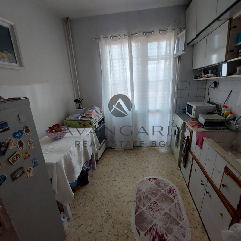 For Sale  2 bedroom Plovdiv , Izgrev , 84 sq.m | 14900730 - image [2]