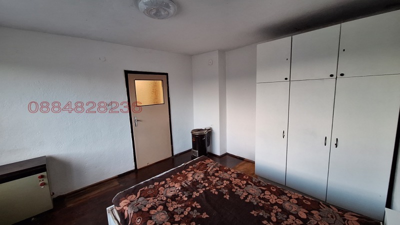 Продава КЪЩА, гр. Дебелец, област Велико Търново, снимка 5 - Къщи - 52780482