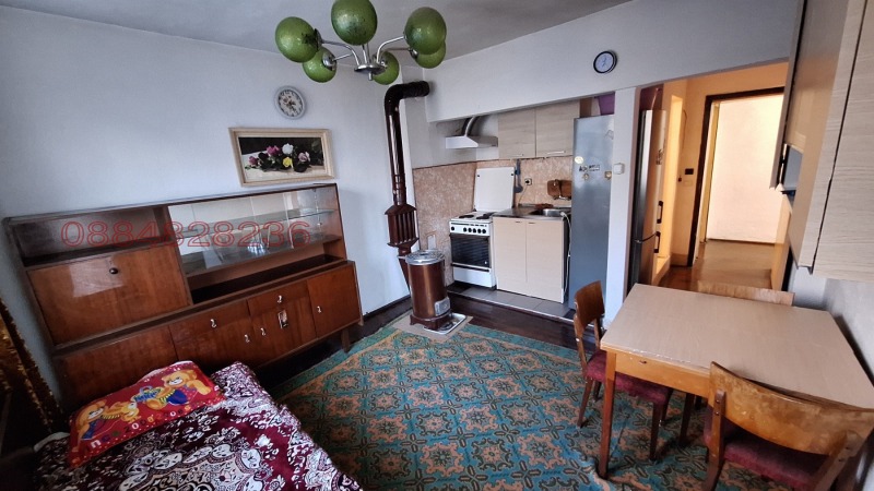 Продава КЪЩА, гр. Дебелец, област Велико Търново, снимка 8 - Къщи - 52780482