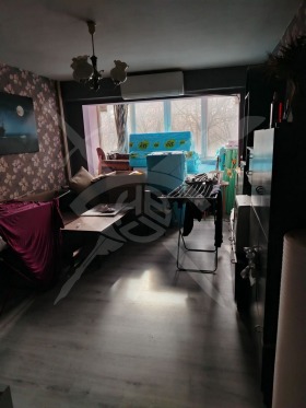 2 camere da letto Teva, Pernik 3