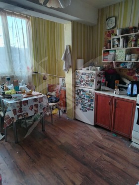 2 camere da letto Teva, Pernik 2