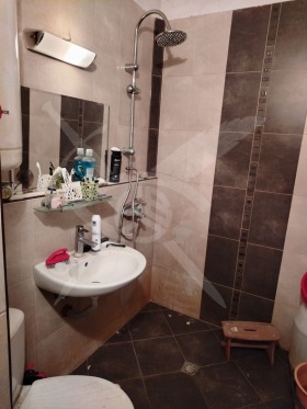 2 camere da letto Teva, Pernik 9