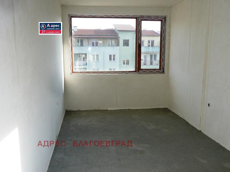 Продава 3-СТАЕН, гр. Благоевград, Еленово 1, снимка 5 - Aпартаменти - 48216549