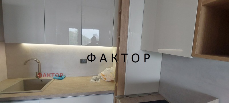 Продава  3-стаен град Пловдив , Въстанически , 77 кв.м | 55771309