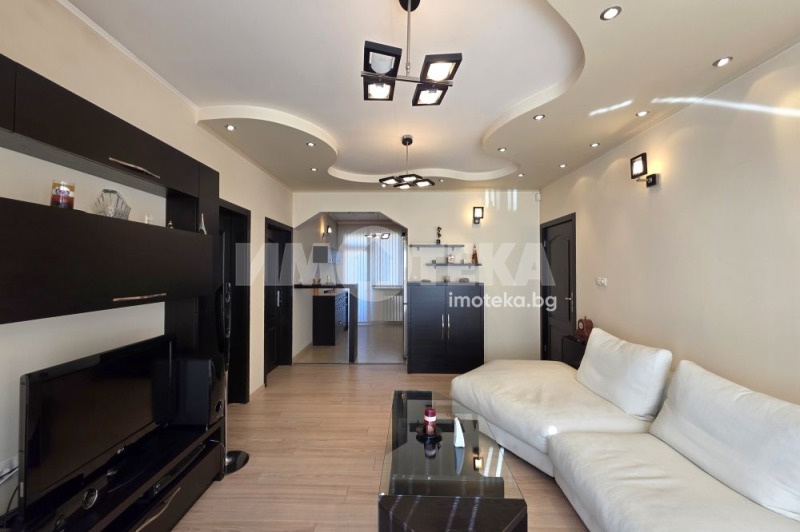 Продава 3-СТАЕН, гр. София, Център, снимка 6 - Апартаменти - 52874388