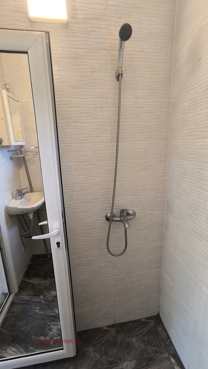 Продава КЪЩА, с. Костанденец, област Разград, снимка 11 - Къщи - 56396937