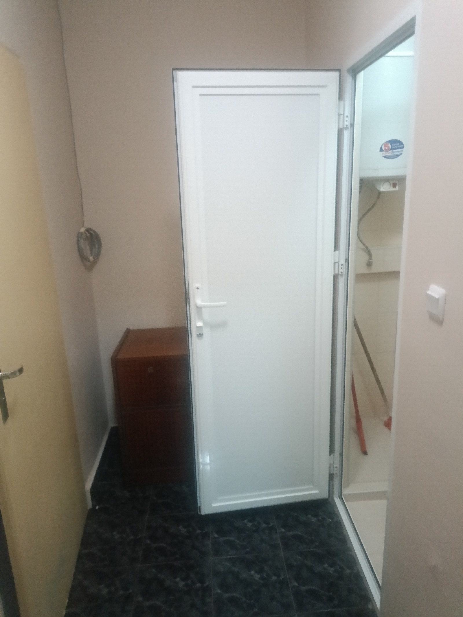 Продава 1-СТАЕН, гр. Разград, Орел, снимка 8 - Апартаменти - 56084836