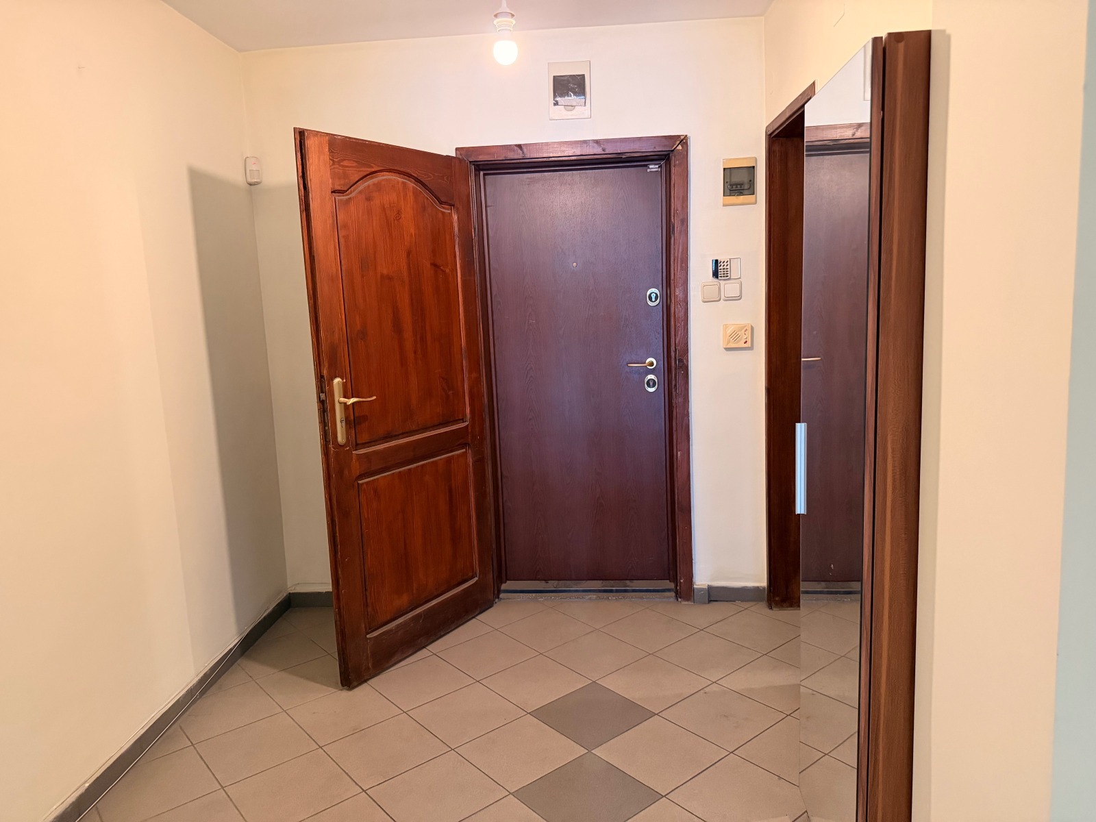 Продава 3-СТАЕН, гр. София, Красно село, снимка 2 - Апартаменти - 55404839