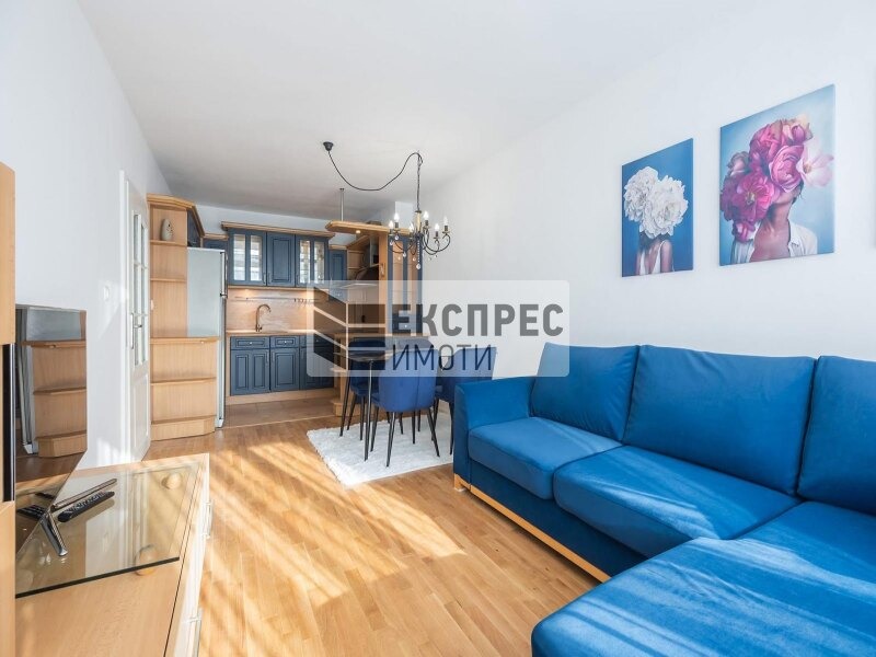 In vendita  2 camere da letto Varna , Tsentar , 106 mq | 92513330