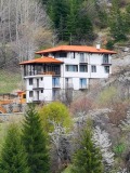 Продава ХОТЕЛ, с. Момчиловци, област Смолян, снимка 2