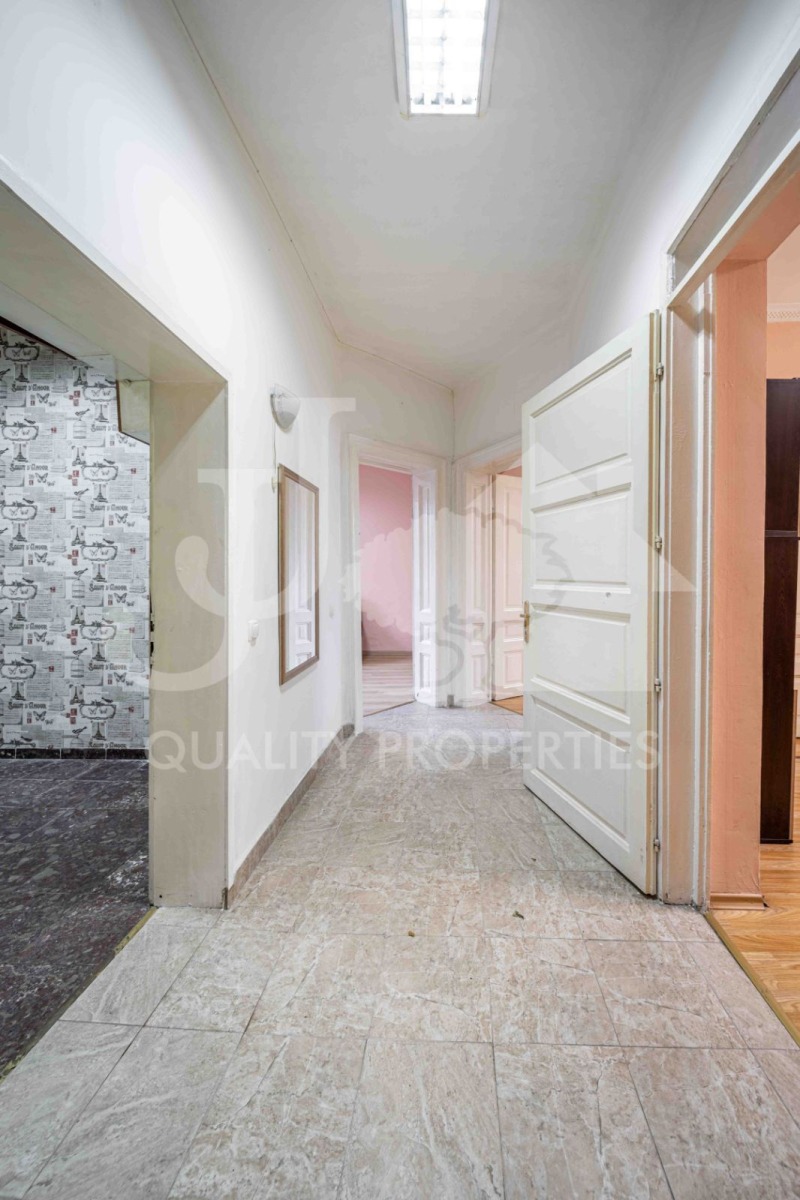 Продава 3-СТАЕН, гр. София, Център, снимка 9 - Апартаменти - 52876261