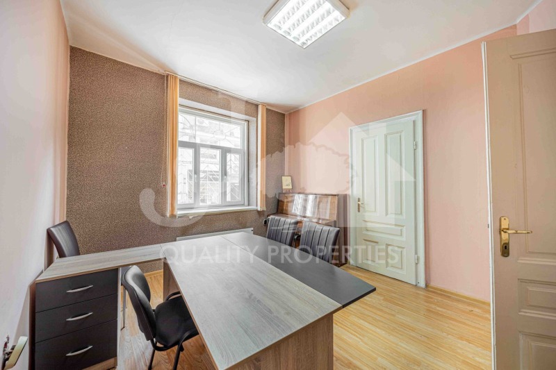 Продава 3-СТАЕН, гр. София, Център, снимка 3 - Апартаменти - 52876261