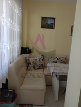 3 кімнатна Възраждане 4, Варна