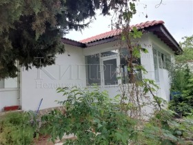 Hus Obrochishte, region Dobrich 2