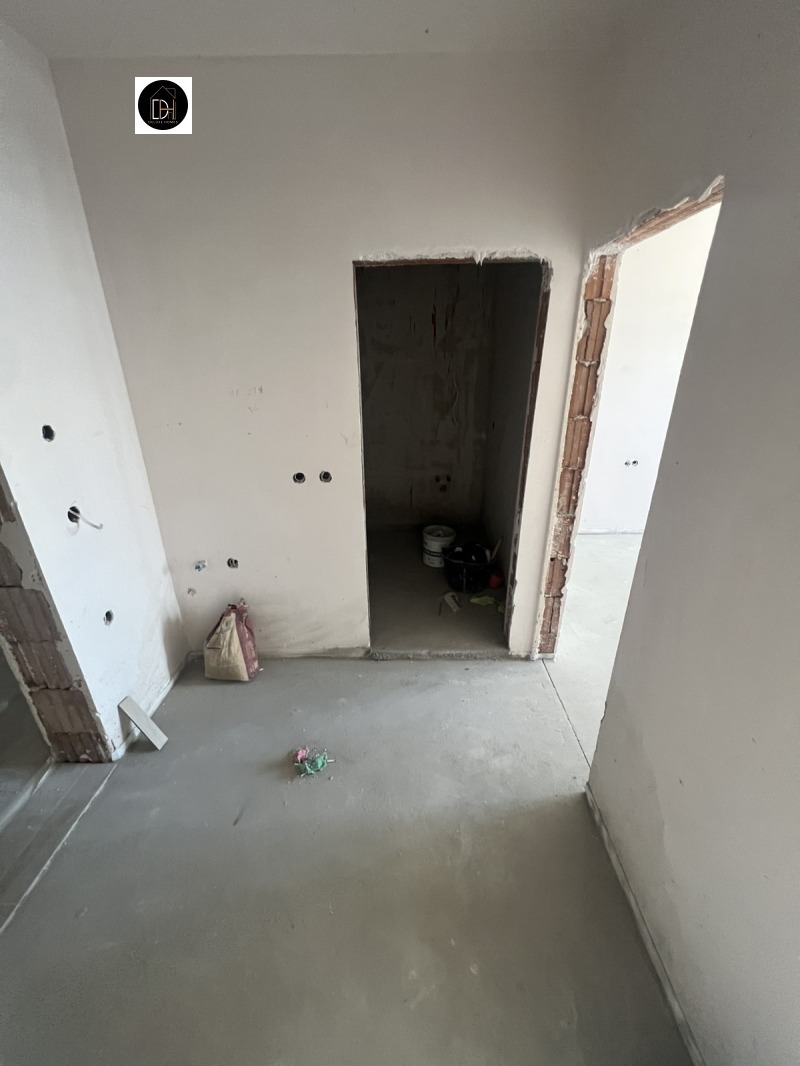 Продава  2-стаен град Пловдив , Остромила , 66 кв.м | 20901328 - изображение [6]