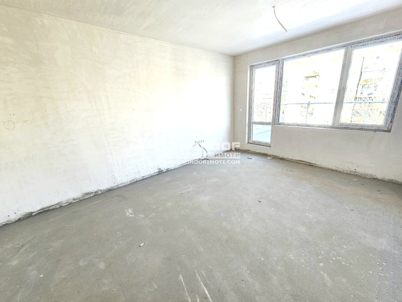 Продава 3-СТАЕН, гр. Пловдив, Остромила, снимка 2 - Апартаменти - 52707980