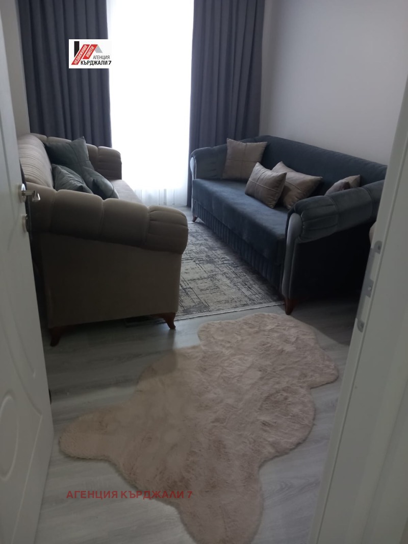 Продава 3-СТАЕН, гр. Кърджали, Център, снимка 6 - Апартаменти - 52212894