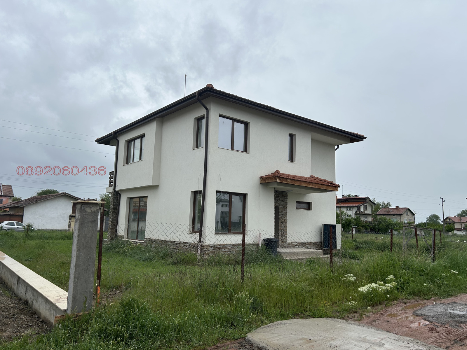 Продава КЪЩА, с. Лесново, област София област