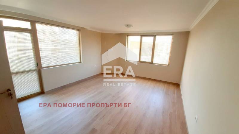 Продава 3-СТАЕН, гр. Поморие, област Бургас, снимка 1 - Aпартаменти - 49591215