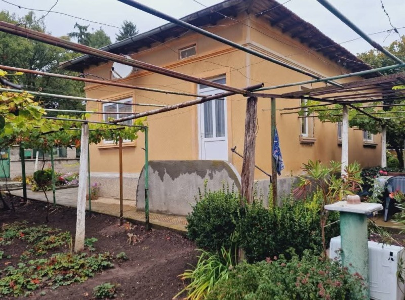 Продава КЪЩА, с. Победа, област Добрич, снимка 10 - Къщи - 52635127