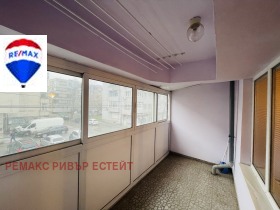 3-стаен град Русе, Широк център 7