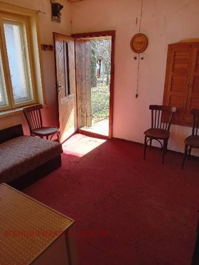 Продава  Къща, с. Ъглен