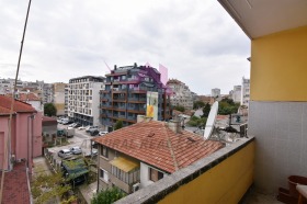 2 quartos Cveten kvartal, Varna