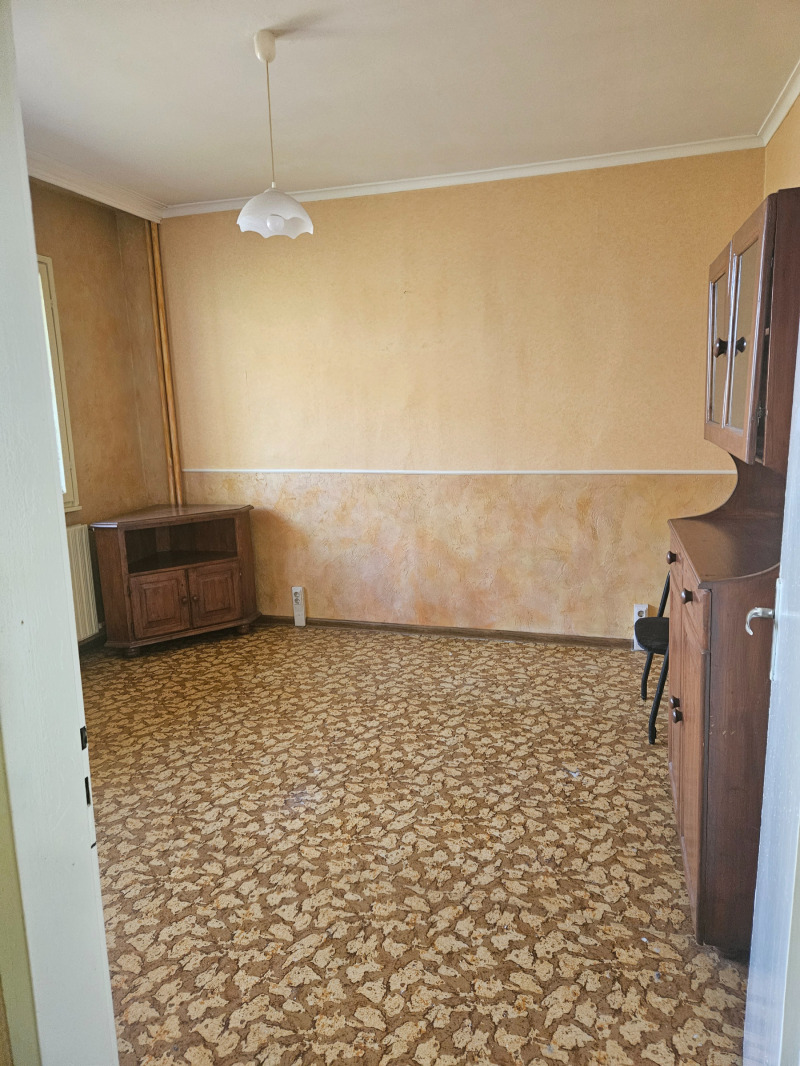 En venta  1 dormitorio Sofia , Lyulin 10 , 65 metros cuadrados | 79523557 - imagen [2]