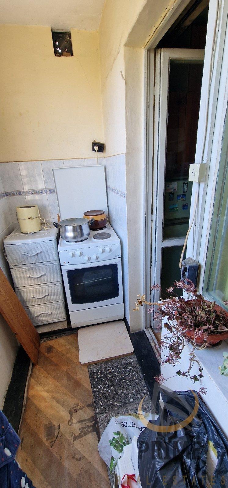 Продава 2-СТАЕН, гр. Бургас, Изгрев, снимка 3 - Апартаменти - 56123017