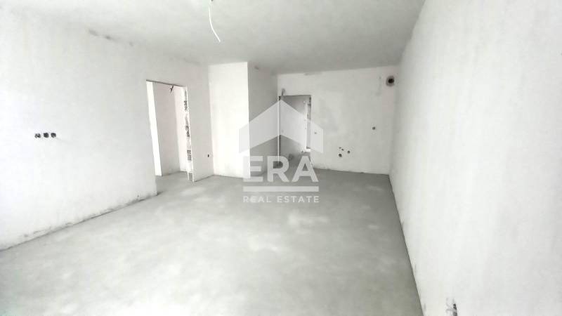 Продава 3-СТАЕН, гр. Варна, ВИНС-Червен площад, снимка 3 - Апартаменти - 54123937