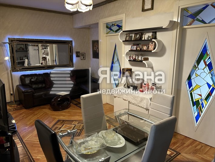 For Sale  2 bedroom Sofia , Tsentar , 70 sq.m | 54844084