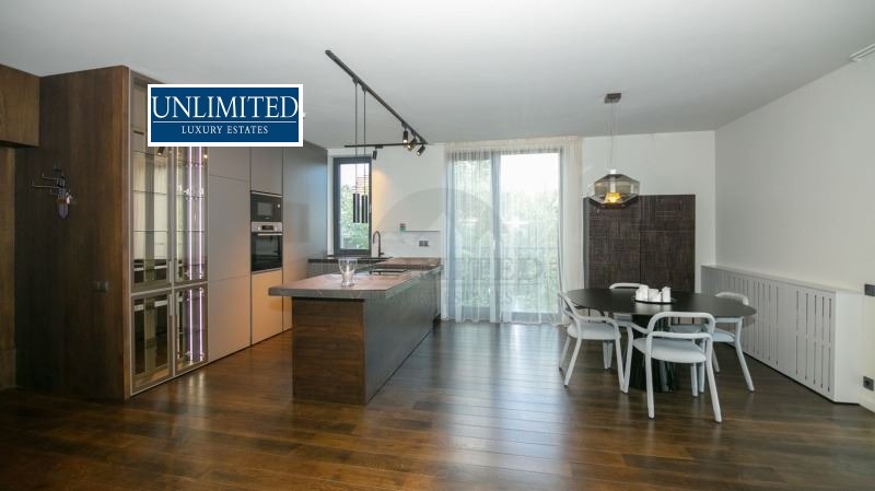 Продава 3-СТАЕН, гр. София, Изгрев, снимка 2 - Апартаменти - 54332429