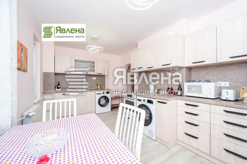 Продава КЪЩА, гр. София, Яворов, снимка 2 - Къщи - 49301843