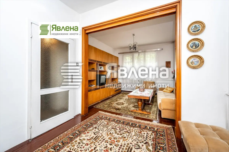 Продава КЪЩА, гр. София, Яворов, снимка 5 - Къщи - 49301843