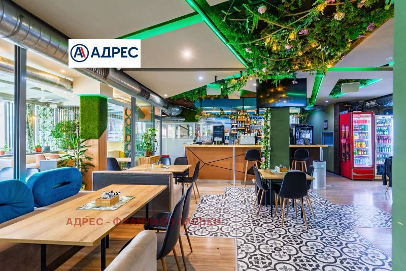 De vânzare  Bar; Cafenea Pleven , Idealen țentâr , 275 mp | 43000708
