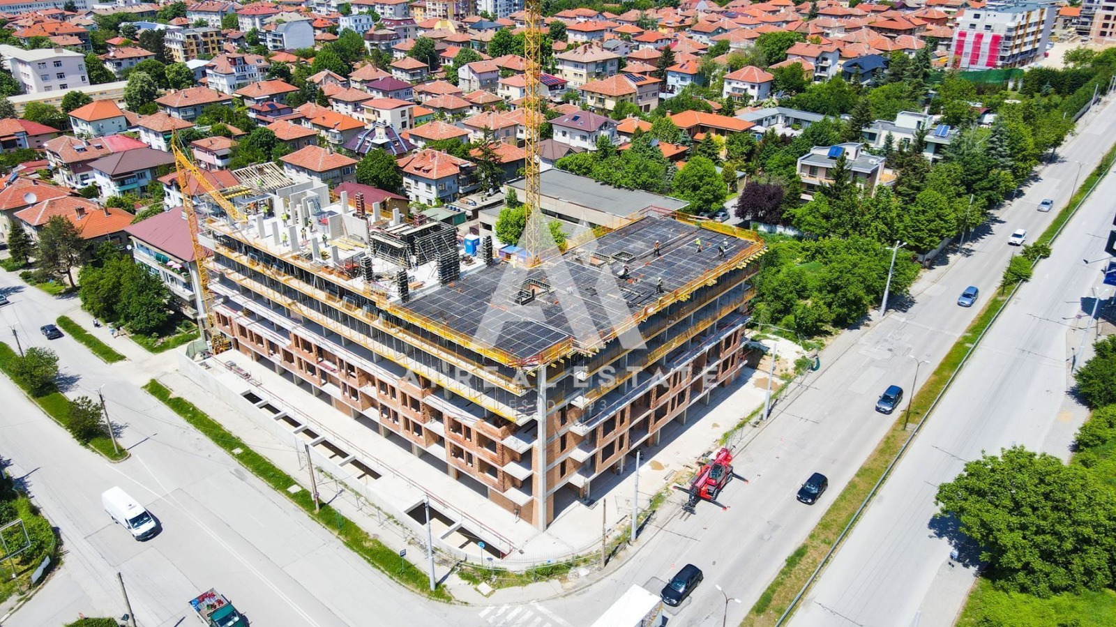 Продава МНОГОСТАЕН, гр. Плевен, Широк център, снимка 2 - Апартаменти - 54603621