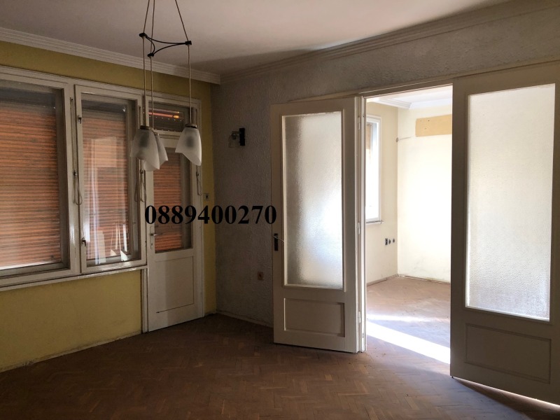 Продава 3-СТАЕН, гр. Пловдив, Кючук Париж, снимка 2 - Aпартаменти - 48715784